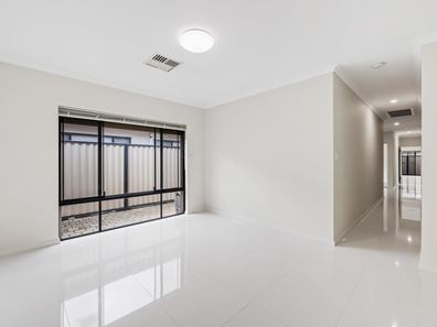 368 Sydenham Street, Cloverdale WA 6105