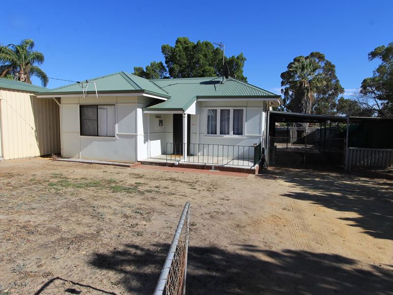 77 Mitchell Street, Cunderdin WA 6407