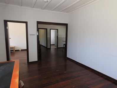 77 Mitchell Street, Cunderdin WA 6407
