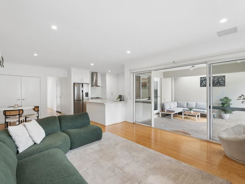 6/45 Sackville Terrace, Scarborough WA 6019