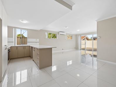 4/72 Hamilton Road, Hamilton Hill WA 6163