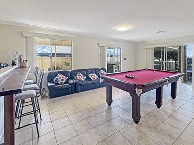 8 Orlando Avenue, Bibra Lake WA 6163