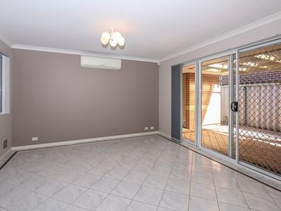 2/98 Eighth  Avenue, Maylands WA 6051
