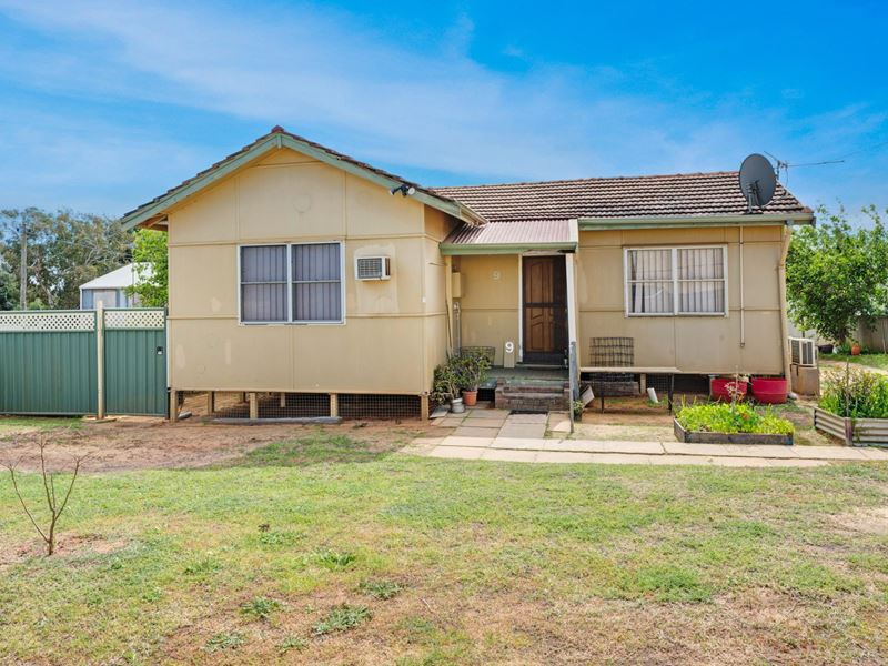 9 Ikewa Street, Mingenew WA 6522