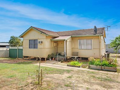 9 Ikewa Street, Mingenew WA 6522