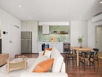 2/1B White Street, North Fremantle WA 6159