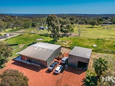 8 Clarkson Road, Bullsbrook WA 6084