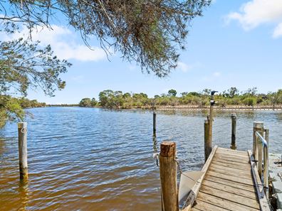 13 Willow Gardens, South Yunderup WA 6208
