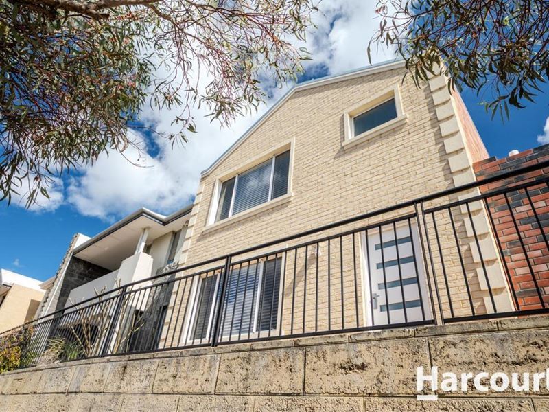 37 Lakeside Drive, Joondalup WA 6027