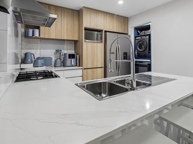 2/3 Garston Way, North Coogee WA 6163
