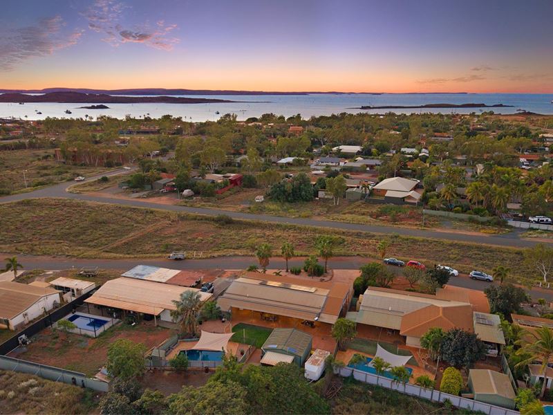 10 Lockyer Crescent, Dampier WA 6713
