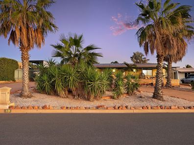 10 Lockyer Crescent, Dampier WA 6713