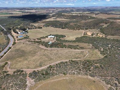 321 Nanson-Howatharra Road, Nanson WA 6532