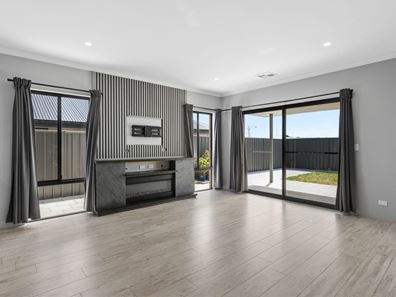 18 Underclub Road, Yanchep WA 6035