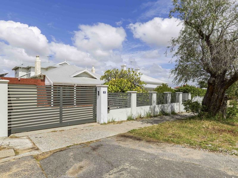 32 Leonard St, Victoria Park WA 6100