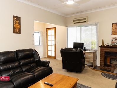 56 South Avenue, Merredin WA 6415