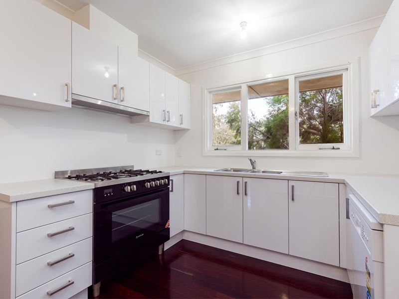 4 Bolton Way, Orelia WA 6167