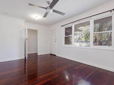 4 Bolton Way, Orelia WA 6167