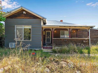 355 Railway Avenue, Armadale WA 6112