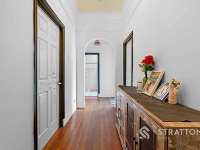 355 Railway Avenue, Armadale WA 6112