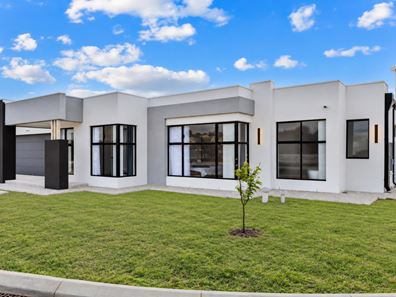 47 Cherry Drive, Treeby WA 6164