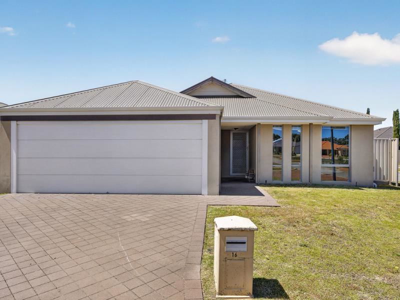 16 Jims Crescent, Secret Harbour