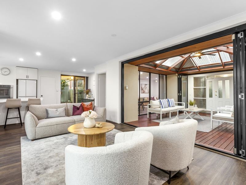24 Shardlow Loop, Carine WA 6020