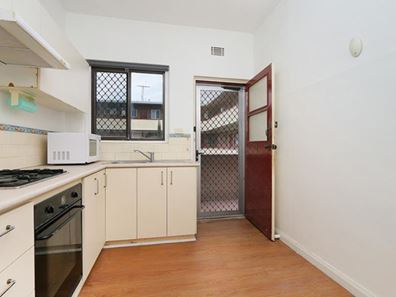 2/303 Guildford Road, Maylands WA 6051