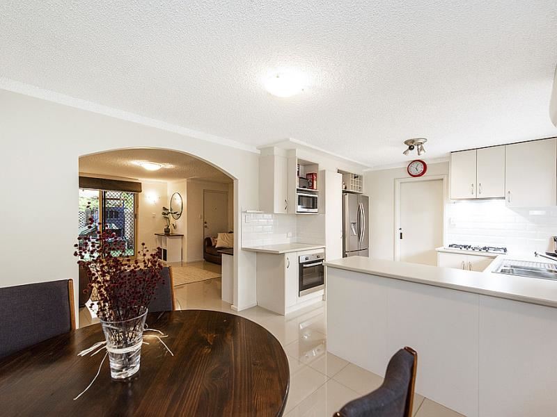 3/290 Mill Point Road, South Perth