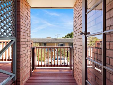 4/28 Cunningham Terrace, Daglish WA 6008