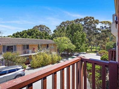 4/28 Cunningham Terrace, Daglish WA 6008