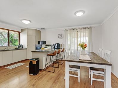 16 Glassby Place, West Busselton WA 6280