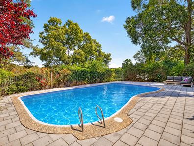 17 Orchid Drive, Roleystone WA 6111