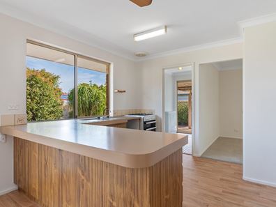 28 Farrington Road, Leeming WA 6149