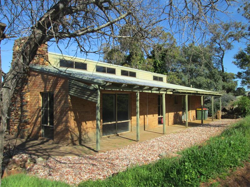 615 Blue Plains Road, Chittering WA 6084