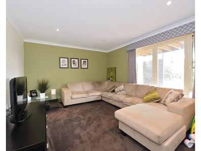 52 McLarty Road, Halls Head WA 6210