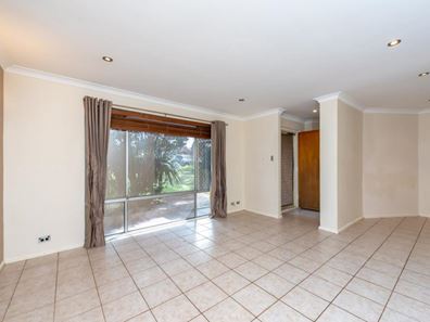 2 Barnes Court, Craigie WA 6025