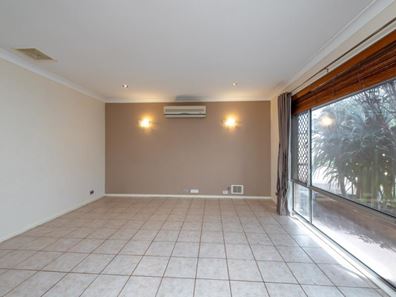 2 Barnes Court, Craigie WA 6025