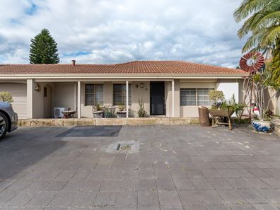 9 A Silkyoak Place, Morley WA 6062
