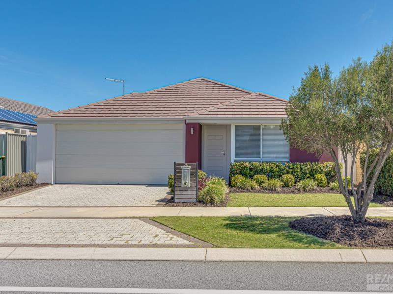 26 Roulettes Parade, Clarkson WA 6030
