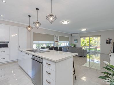26 Roulettes Parade, Clarkson WA 6030
