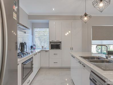 26 Roulettes Parade, Clarkson WA 6030
