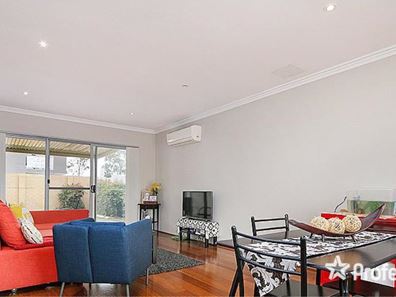 10/9 Parnell Way, Canning Vale WA 6155