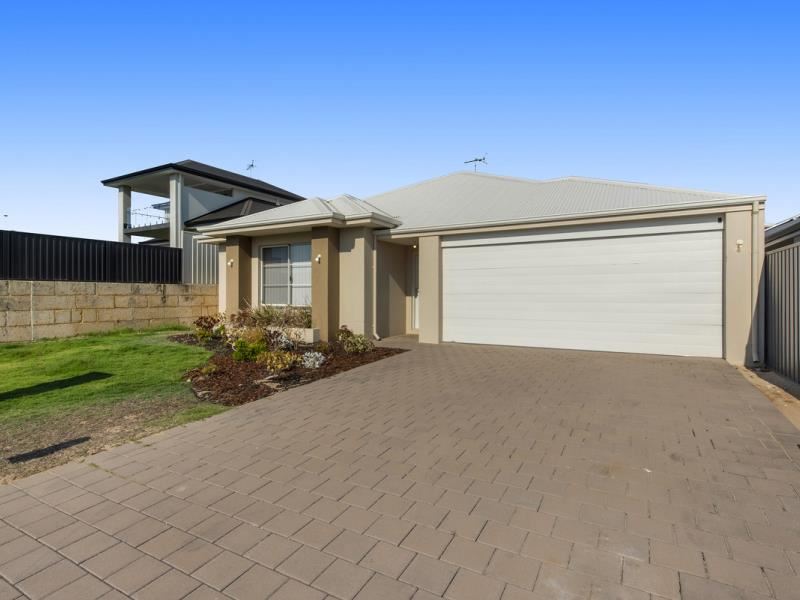 16 Azelia Approach, Madora Bay