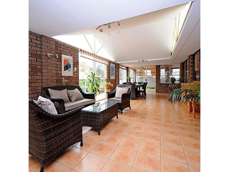 9 Du Maurier Road, North Lake