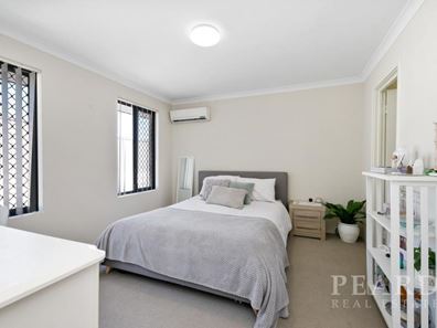 5a Warwick Street, St James WA 6102