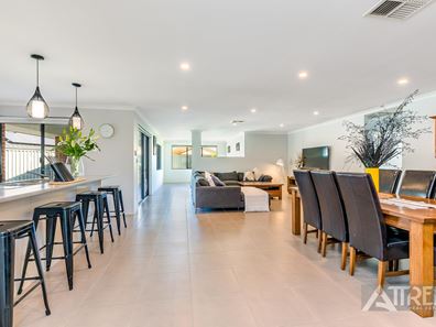 62 Hillhouse Way, Piara Waters WA 6112