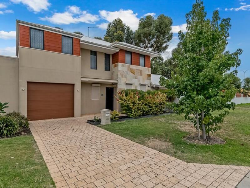 45 Brushfoot Boulevard, Success