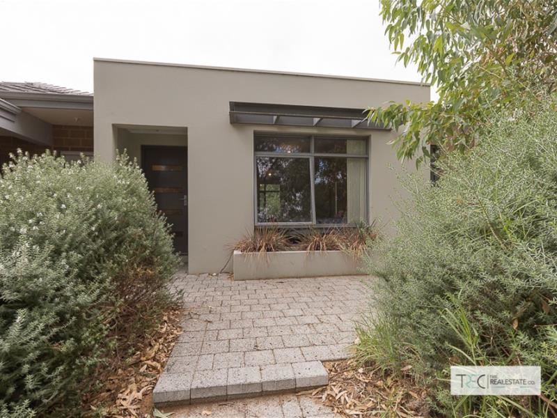 12 Ferntree Lane, Coodanup