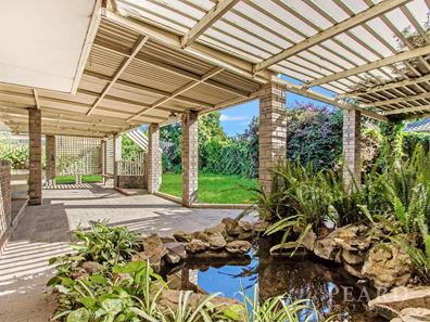 4 Trade Winds Drive, Safety Bay WA 6169